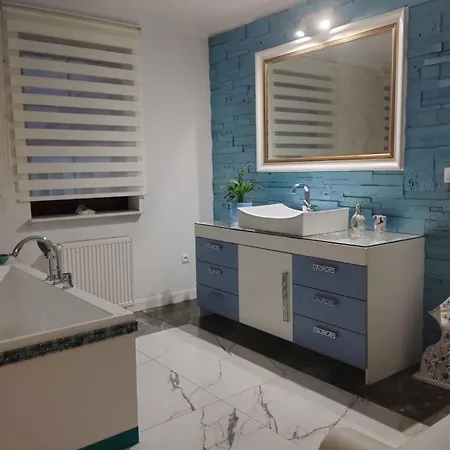 Iwo Апартаменты *